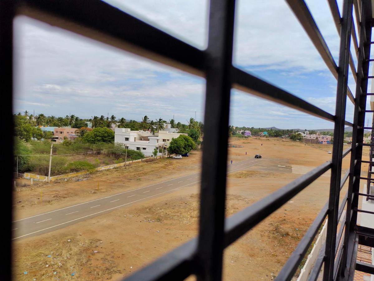 Hotel John Towers à Tirunelveli Extérieur photo