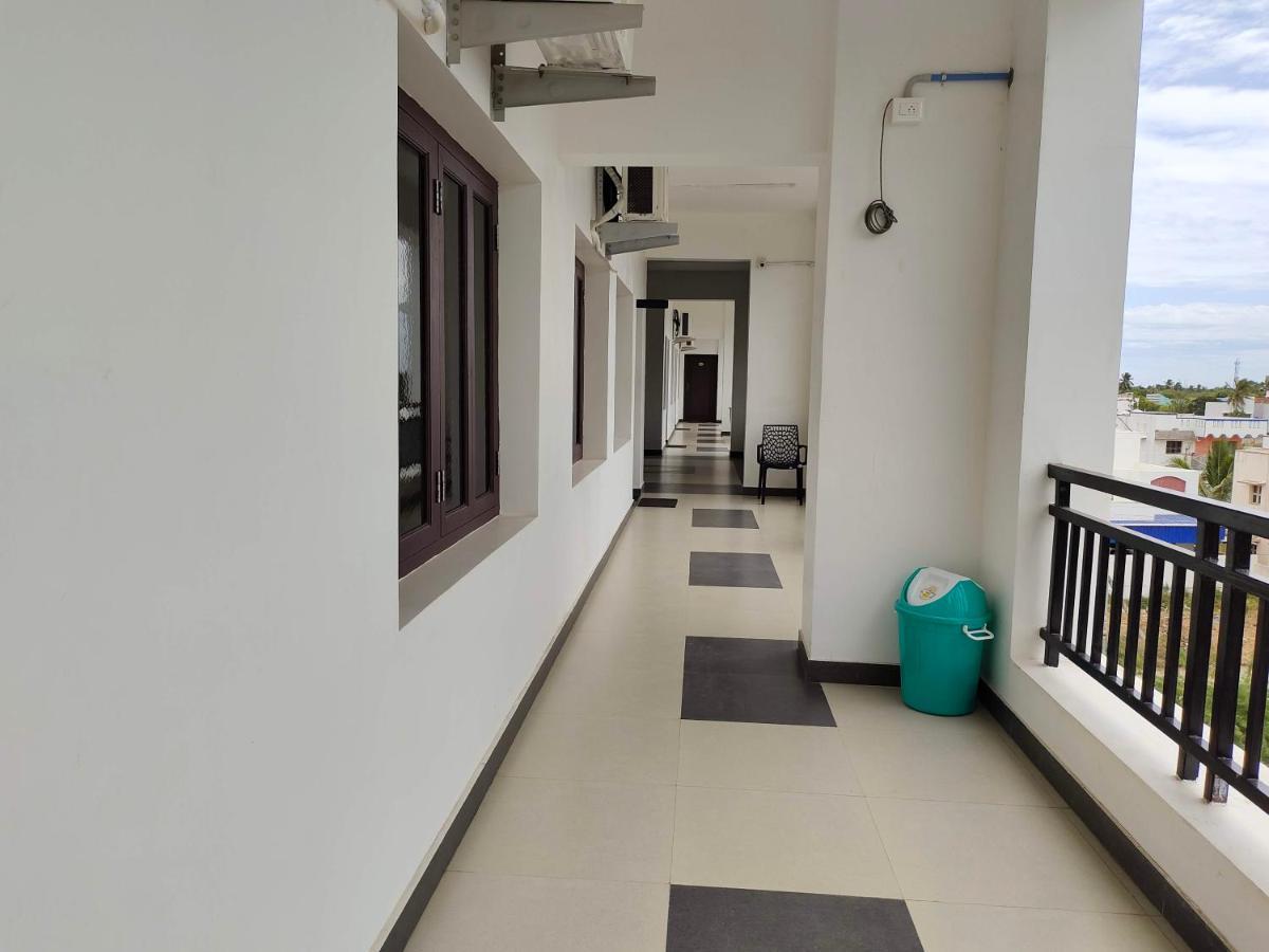 Hotel John Towers à Tirunelveli Extérieur photo