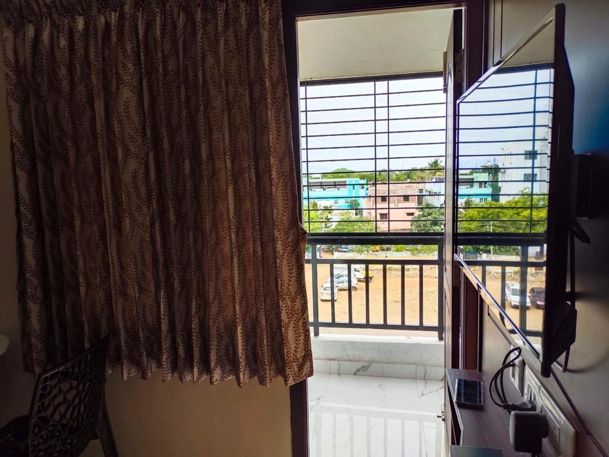 Hotel John Towers à Tirunelveli Extérieur photo